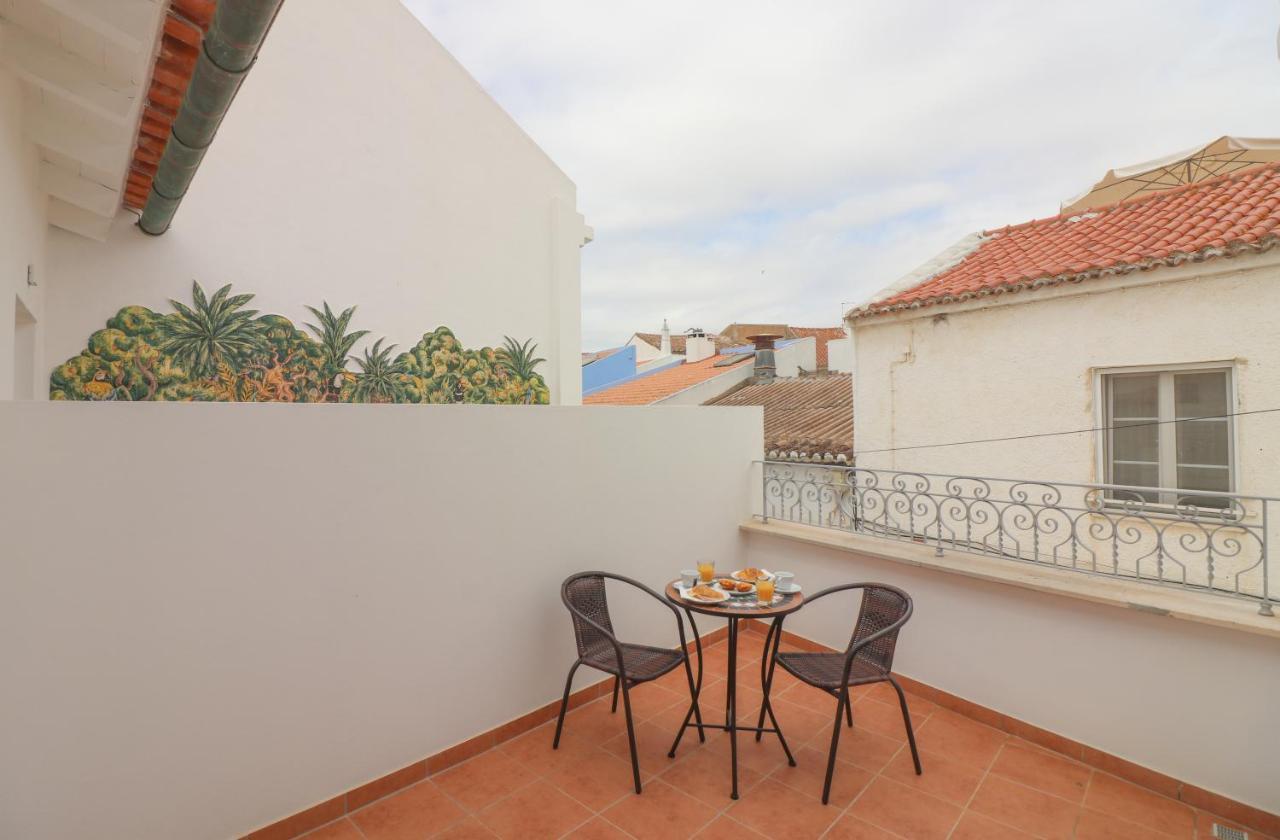Little Break Guest House Lagos Bagian luar foto