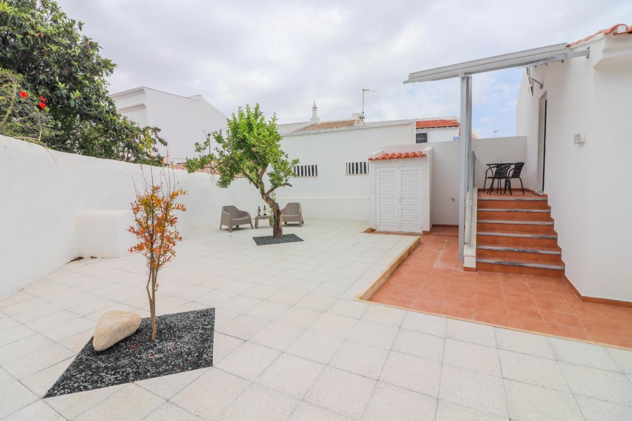 Little Break Guest House Lagos Bagian luar foto